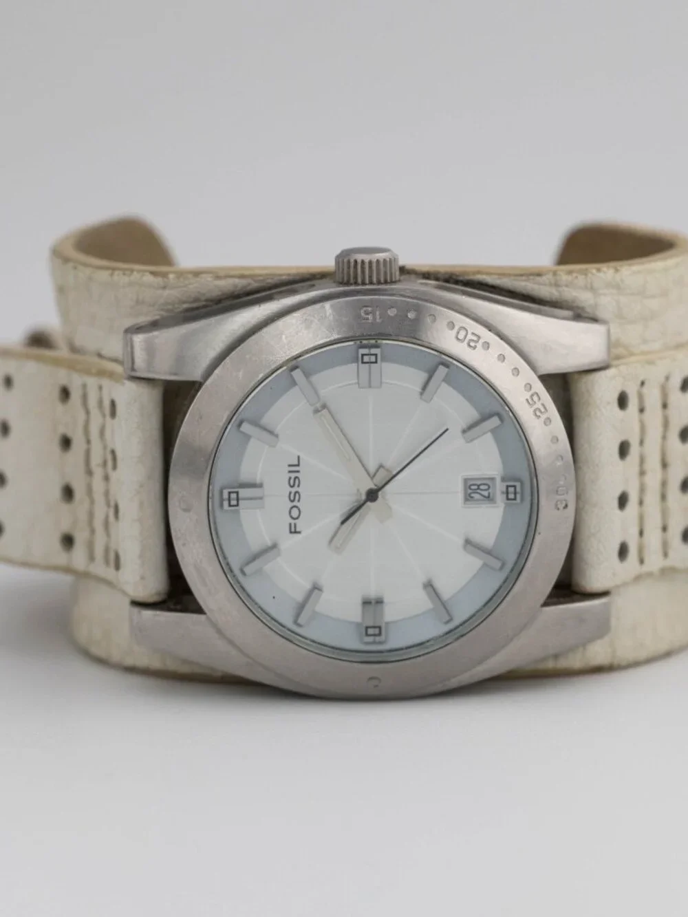 Fossil JR9407 White Leather Cuff Watch Quartz Analog Women's Fresh Battery